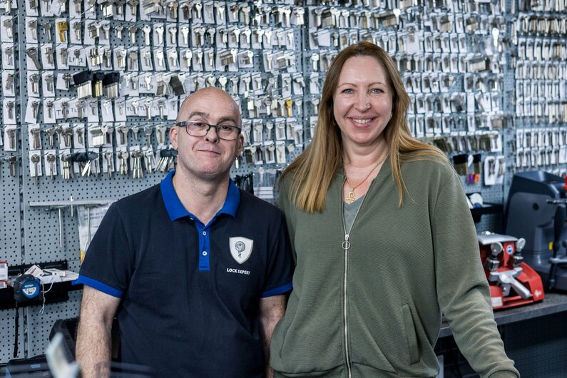 Buitendienst 24/7 bereikbaar 010-2345343